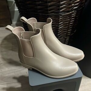 Tan midi Rain boots